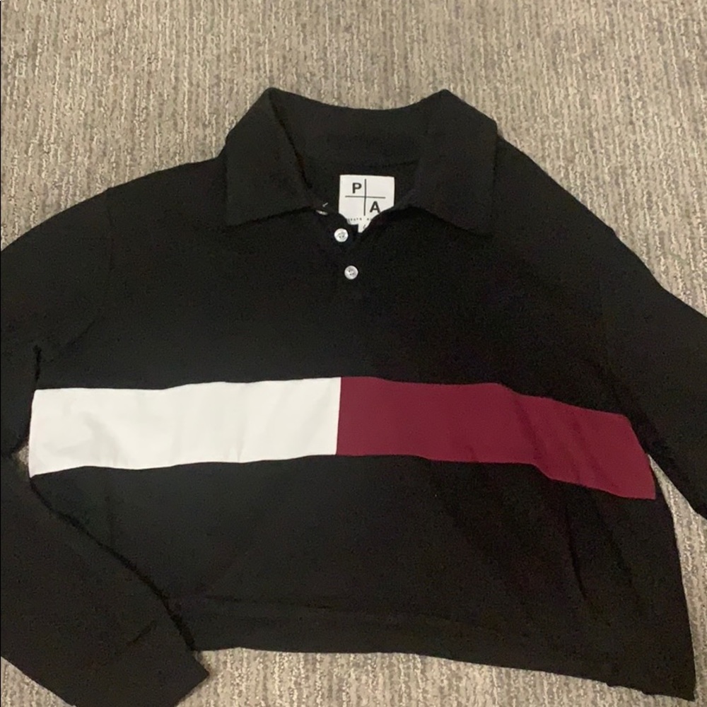 Black collared, cropped long sleeve shirt